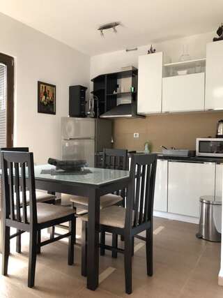 Апартаменты Apartments Ivan Петровац Апартаменты с 2 спальнями, балконом и видом на море-6